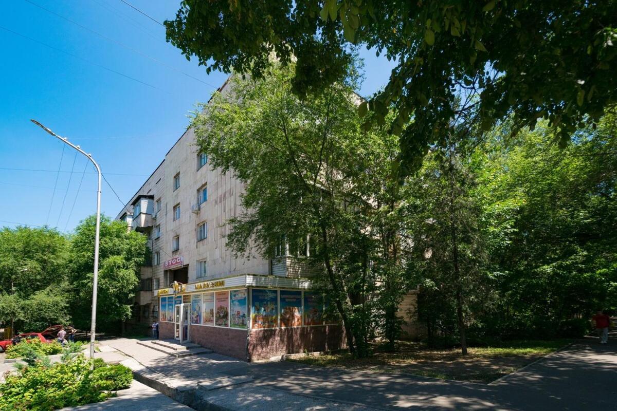 Nadezhda Apartments On Zhibek Zholy Avenue 33 Almaty Exterior photo